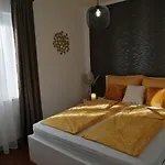 Iva Apartman *